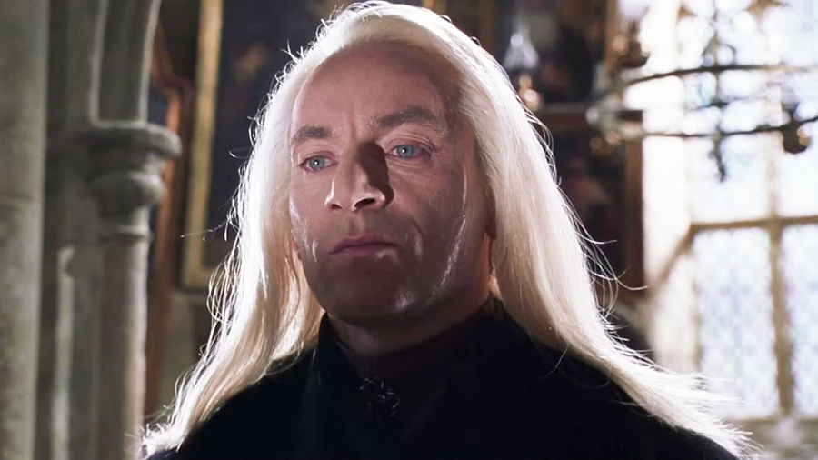 Jason Isaacs defiende a Paapa Essiedu como el nuevo Severus Snape